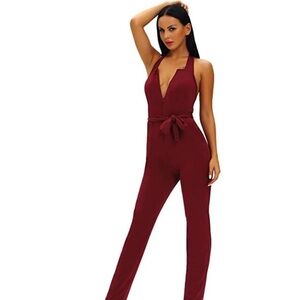 Fit maroon jumpsuit with pockets!